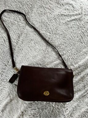 Coach 1980s Rare Convertible Clutch Burgundy Leather Gold Hardware